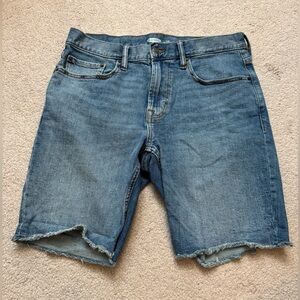 Old Navy Bermuda Shorts Slim